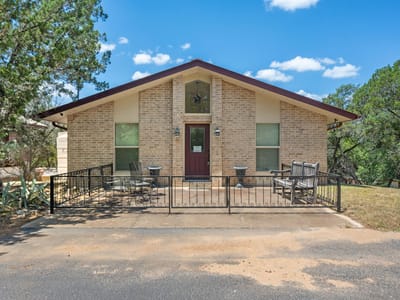 Kitchen at 1105 Edgewater DR - 4 bed 2 bath home