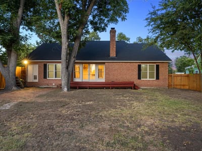 Property photo 3 at 1105 Victoria ST - 3 bed 2 bath home