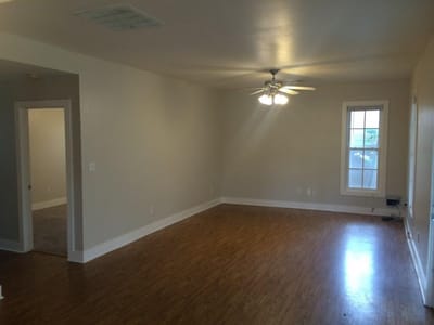 Property photo 4 at 1105 W 40th St - 2 bed 1 bath home