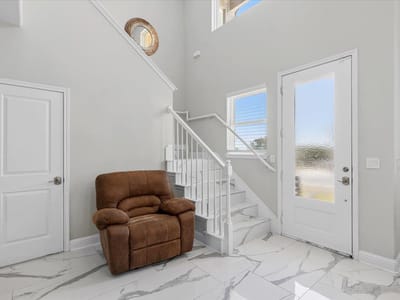 Photo 5 - 1106 Greenlawn BLVD Photo 5 of 35 at 1106 Greenlawn BLVD - 4 bed 2 bath home