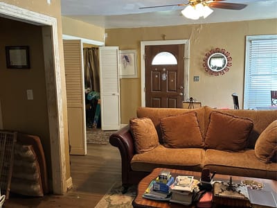 Property photo 3 at 1106 Justin LN - 2 bed 1 bath home