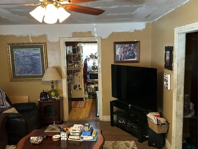 Property photo 4 at 1106 Justin LN - 2 bed 1 bath home