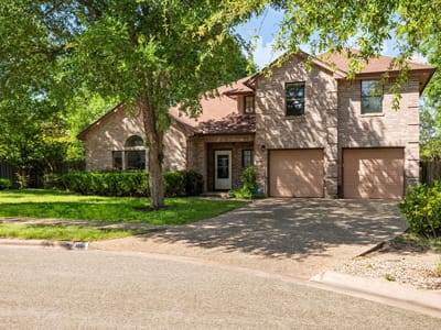 Living area at 1106 Split Oak CV - 4 bed 2 bath home