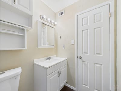 Bathroom - 1106 W 22nd St Unit #5 Bathroom at 1106 W 22nd St Unit #5 - 1 bed 1 bath home