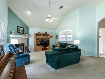 Property photo 2 at 1106 Willow Creek DR - 3 bed 2 bath home
