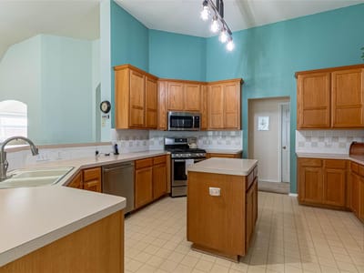 Property photo 4 at 1106 Willow Creek DR - 3 bed 2 bath home