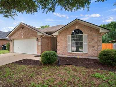 Kitchen at 1106 Woodview DR - 3 bed 2 bath home