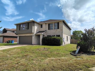 Primary bedroom at 1107 Fox Sparrow CV - 5 bed 2 bath home