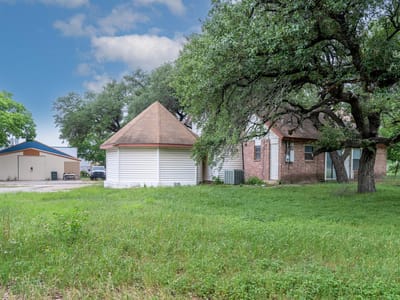 Bathroom at 1107 Leander DR - Leander Heights Sec 03 Resub Lts 14 & 15 Blk, Leander, TX