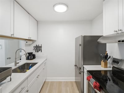 Bathroom at 1108 Jolena CIR - Johnston Terrace Sec 08, Austin, TX