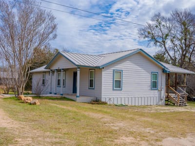 Primary bedroom at 111 Hillview Ln - 3 bed 2 bath home