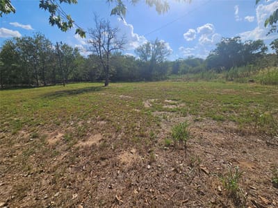 Property photo 2 at 111 Martin ST - Reed, Luling, TX