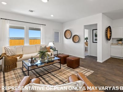 Living area at 111 Mustang Lake Cir - 3 bed 2 bath home