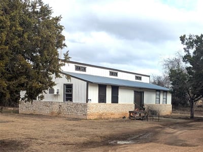 Living area at 111 Rose Dr - none, Dripping Springs, TX