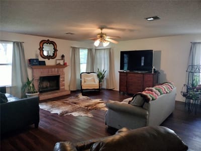 Living area at 1110 Mountain View Dr - 4 bed 2 bath home