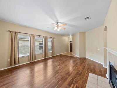 Property photo 4 at 11101 Liberty Farms DR - 4 bed 2 bath home