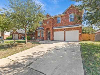 Photo 2 of 28 at 1111 Glendalough DR - 4 bed 2 bath home