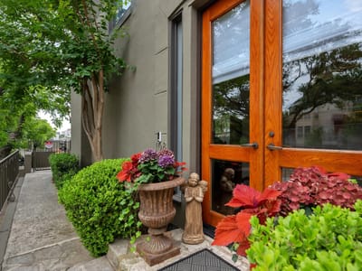 Property photo 2 at 1111 W 12th ST Unit #108 - 1 bed 1 bath home