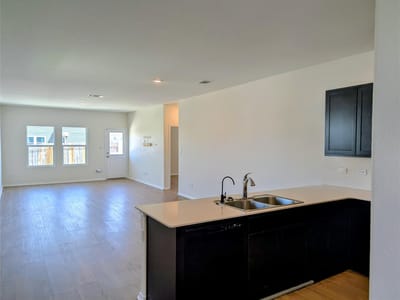 Property photo 5 at 1112 Minnow LN - 4 bed 2 bath home