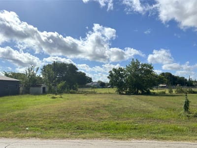 Kitchen at 1112 Old Nails Creek Rd - A267, Giddings, TX