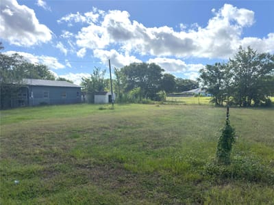 Primary bedroom at 1112 Old Nails Creek Rd - A267, Giddings, TX