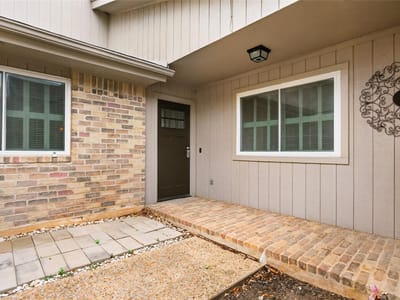 Living area at 11121 Pinehurst DR Unit #D - 3 bed 2 bath home