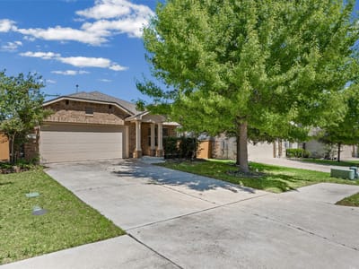 Living area at 1113 April Meadows Loop - 3 bed 2 bath home