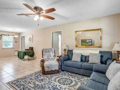 Property photo 2 at 1113 Ash DR - 4 bed 2 bath home
