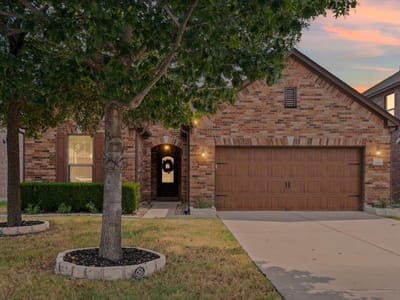 Property photo 2 at 1113 Calla Lily BLVD - 3 bed 2 bath home