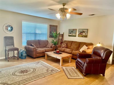 Property photo 4 at 1113 Hackberry DR - 3 bed 2 bath home