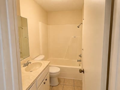 Property photo 5 at 1113 Lawson LN - 3 bed 2 bath home