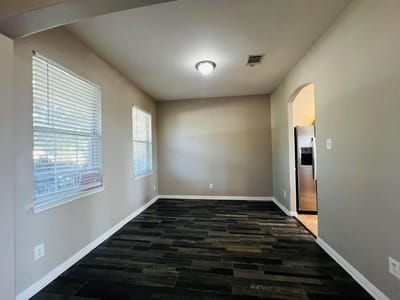Property photo 4 at 1113 Middle Brook DR - 3 bed 2 bath home
