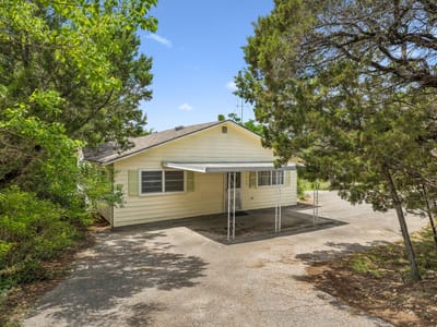 Primary bedroom at 1115 Edgewater Dr - 5 bed 2 bath home