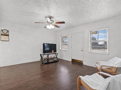 Property photo 4 at 1115 Sycamore ST - 3 bed 1 bath home