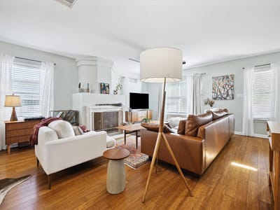 Living area at 1116 Collinwood West Dr - 3 bed 2 bath home