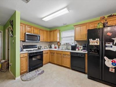 Bathroom at 1116 Teapot DR - 3 bed 3 bath home