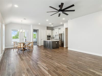 Living area at 1117 Blue Oak BLVD - 3 bed 2 bath home