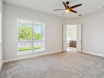 Primary bedroom at 1117 Blue Oak BLVD - 3 bed 2 bath home