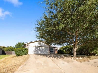 Property photo 3 at 1118 Remington DR - 3 bed 2 bath home