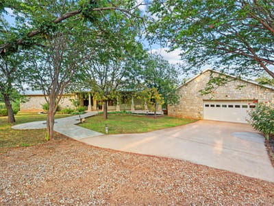 Property photo 2 at 1118 Rustic LN - 4 bed 2 bath home