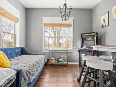 Primary bedroom at 1119 Stoneyridge DR - 5 bed 3 bath home