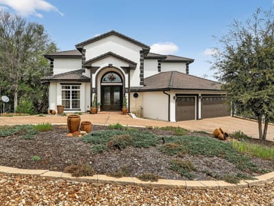 Living area at 112 Big Sky DR - 3 bed 3 bath home