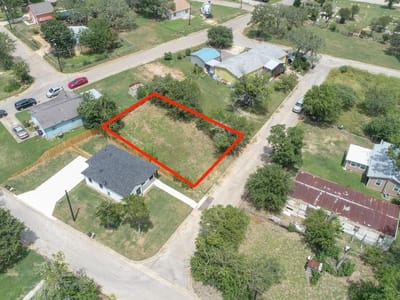 Property photo 3 at 112 Field ST - Reed Second, Luling, TX