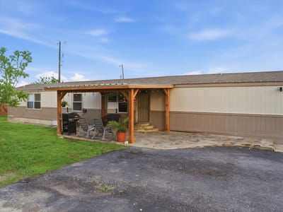 Kitchen at 112 Storm Ct - 3 bed 2 bath home