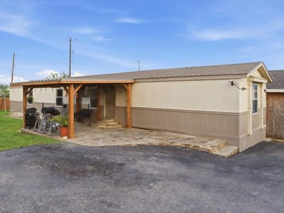 Primary bedroom at 112 Storm Ct - 3 bed 2 bath home
