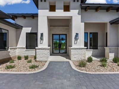 Property photo 3 at 112 Winchester - 4 bed 3 bath home
