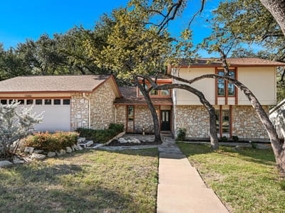 Photo 2 of 20 at 11202 Oak View DR - 3 bed 2 bath home