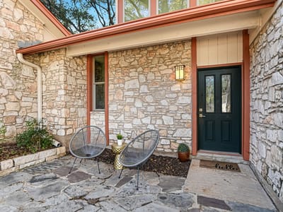 Photo 3 of 20 at 11202 Oak View DR - 3 bed 2 bath home