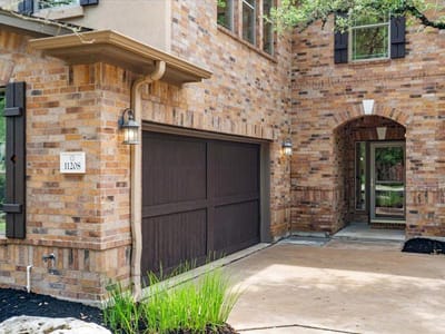 Living area at 11208 Bastogne LOOP - 5 bed 3 bath home