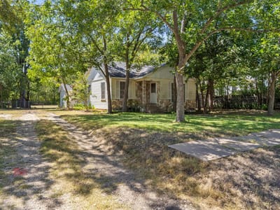 Property photo 2 at 1121 Lexington ST - 3 bed 2 bath home